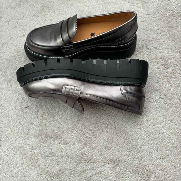 J Slides Tyler Platform Loafer in Pewter! - Picture 6 of 9